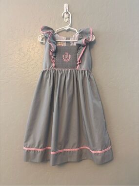 Smocked sweets gray and pink smocked bee ruffle sleeve dress size 5